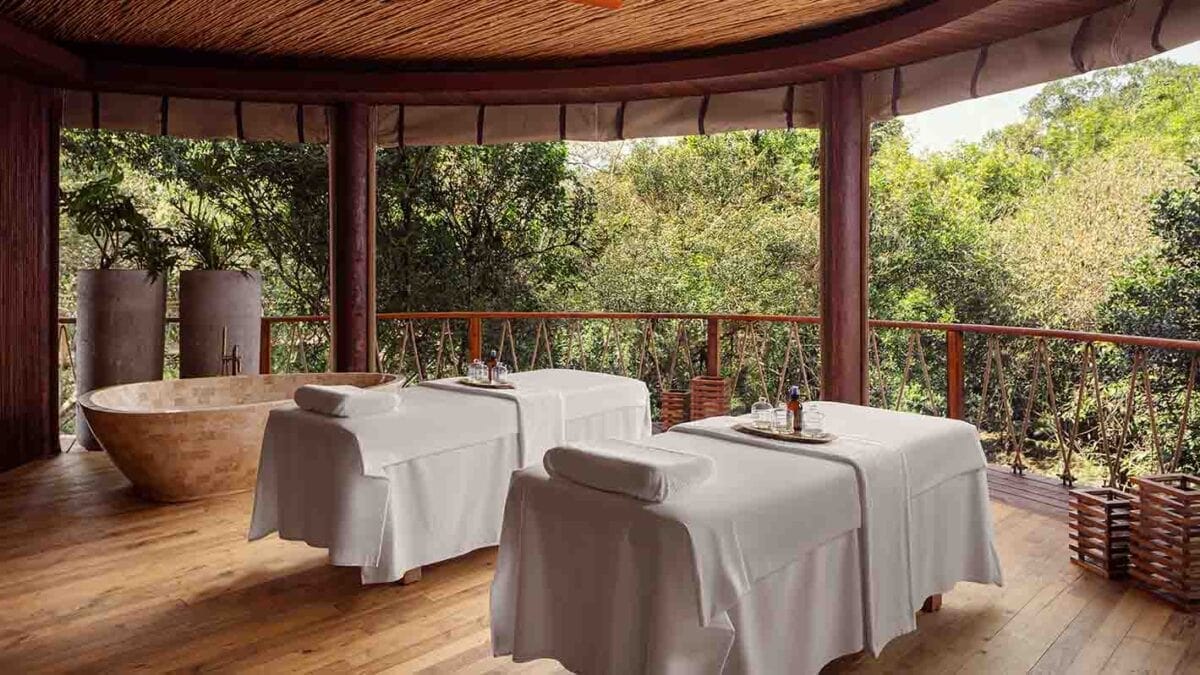 Open-air spa treatment deck